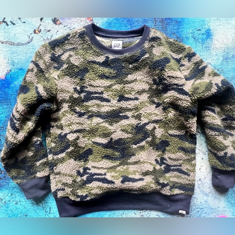 3 for $13 Gap kids camo teddy bear sweatshirt